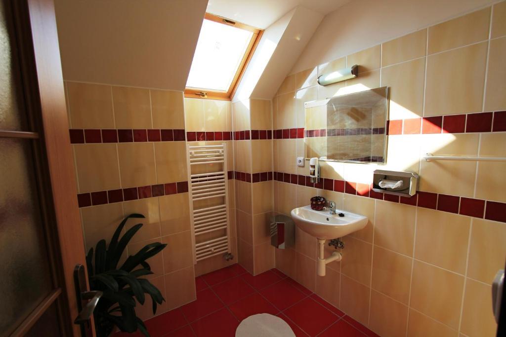 Pension U Svateho Jana Hradec Králové Quarto foto