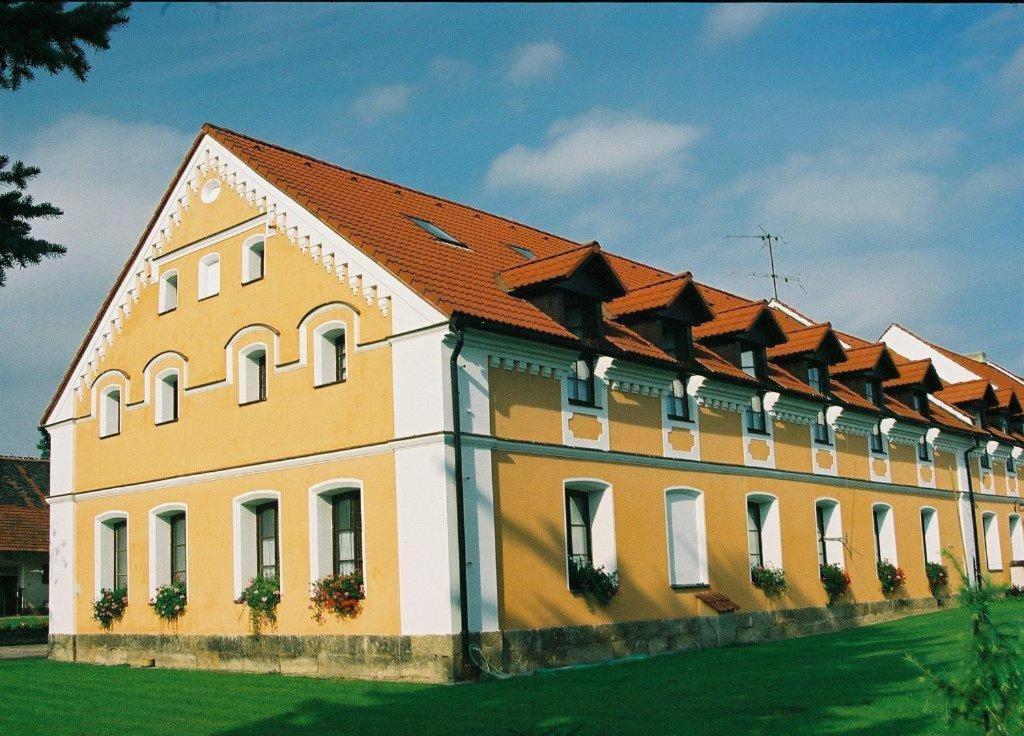 Pension U Svateho Jana Hradec Králové Exterior foto